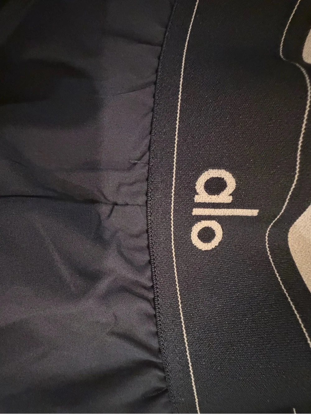 ALO Yoga tailored jogger